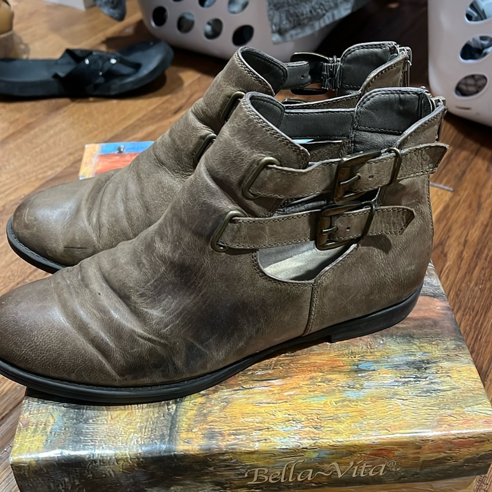 Bella Vita booties